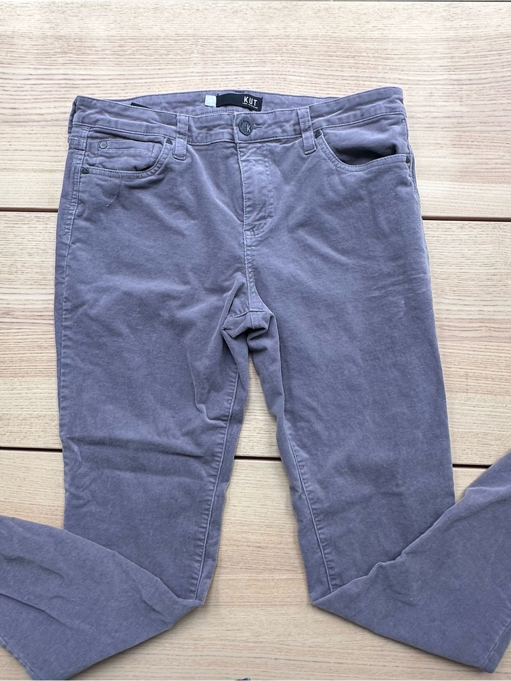 Kut from the Kloth Diana Skinny cords in  Gray